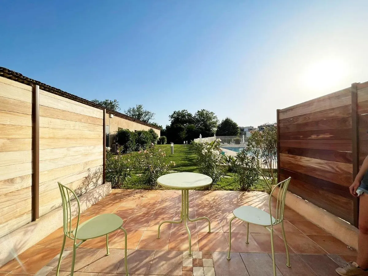 joli studio N°2 bastide robinson Mandelieu